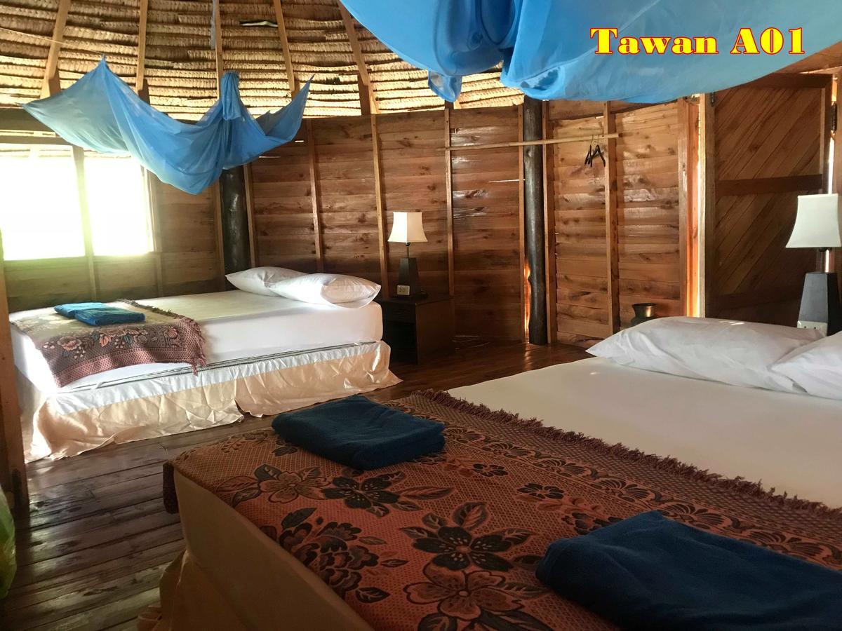 Tawan Bar And Bungalow Hotel Phrathong-sziget Kültér fotó